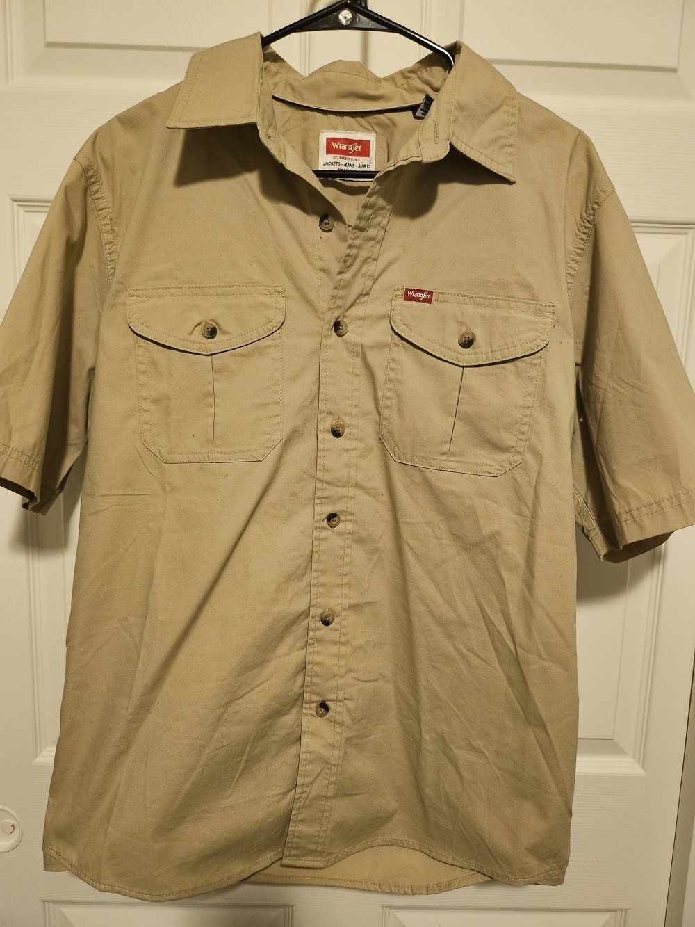 Wrangler 💪 Men's Short-Sleeve Work Shirt - Khaki
